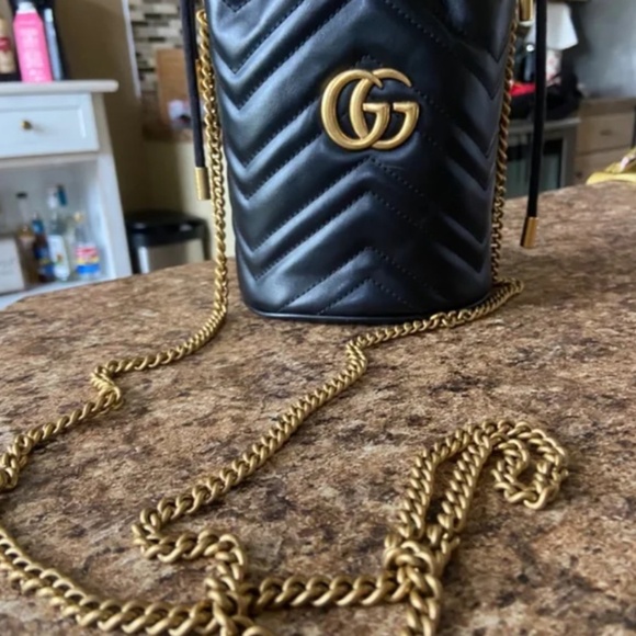 Gucci Marmont Bucket Bag - Picture 8 of 9